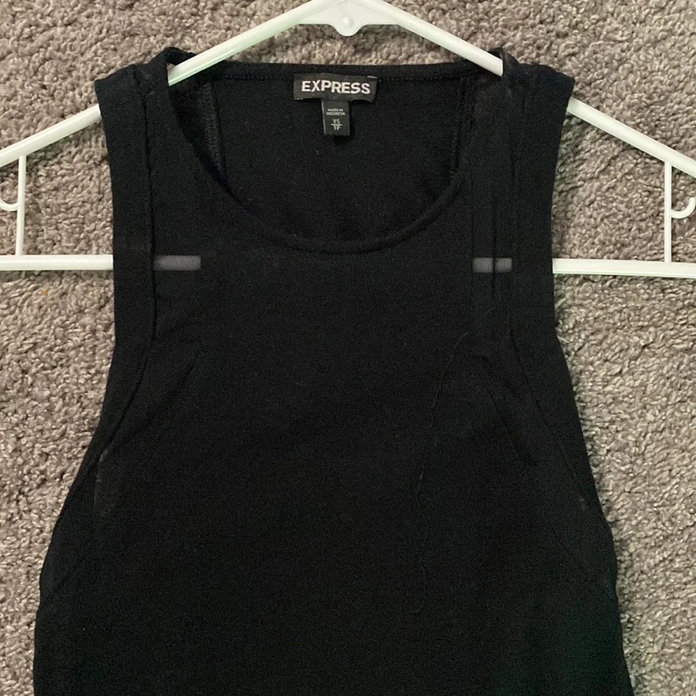 Express tank top - Picture 2 of 4
